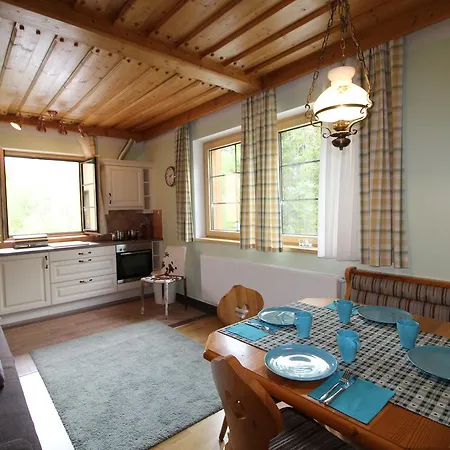 Haus Laerchegg Wellness דירה